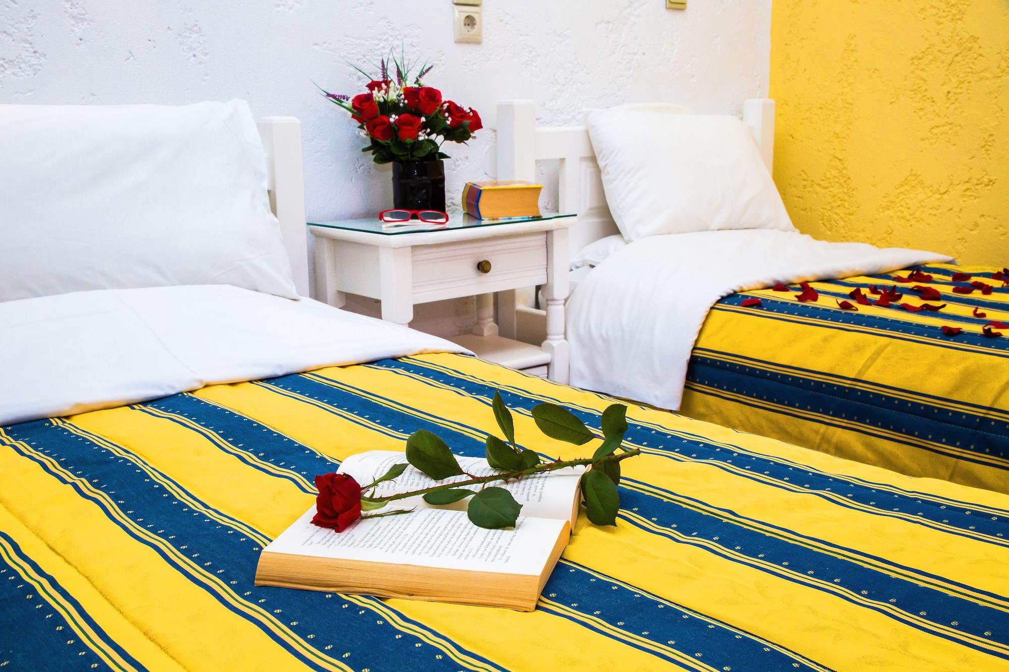 Creta Mar-Gio Aparthotel มาเลีย ภายนอก รูปภาพ